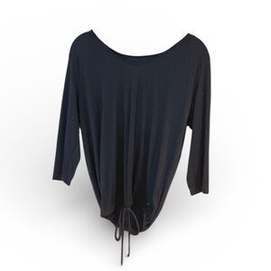 Blue Fish Women’s 3/4 Sleeve drawstring Ventilated Top black Size Medium